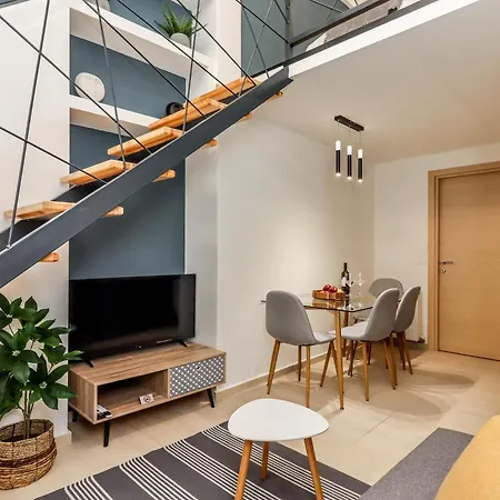 Click Memory And Loft Next To Center Салоники