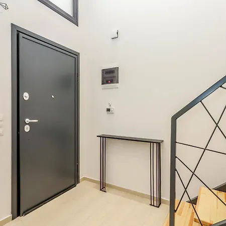 Click Memory And Loft Next To Center Apartment Thessaloniki